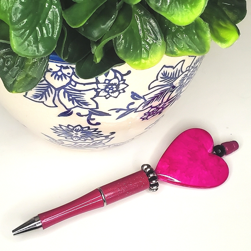 AMARANTH BEADED PEN